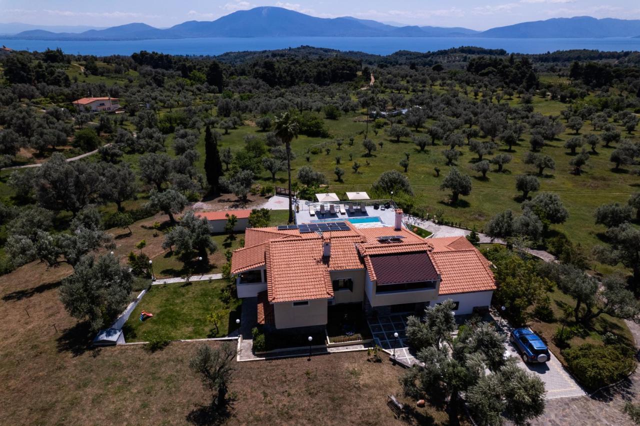 Kouvelia Country Home Luxury Villa Rental Nerotriviá Buitenkant foto